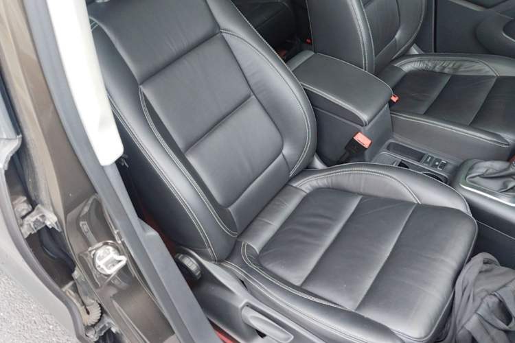 Used Volkswagen Tiguan 2017 300TSI Automatic Two-Wheel Drive Silk Road Comfort Edition Right Front Seat