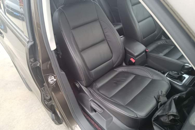 Used Volkswagen Tiguan 2017 300TSI Automatic Two-Wheel Drive Silk Road Comfort Edition Right Front Seat