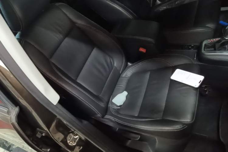 Used Volkswagen Tiguan 2017 300TSI Automatic Two-Wheel Drive Silk Road Comfort Edition Right Front Seat