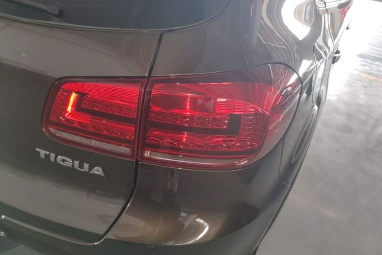 Used Volkswagen Tiguan 2017 300TSI Automatic Two-Wheel Drive Silk Road Comfort Edition Right Rear Taillight