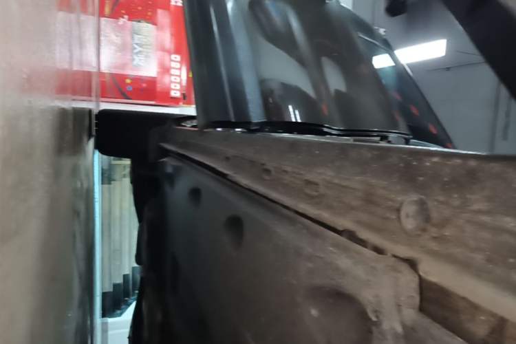 Used Volkswagen Tiguan 2017 300TSI Automatic Two-Wheel Drive Silk Road Comfort Edition Right Side Sill