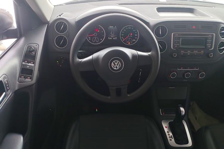 Used Volkswagen Tiguan 2017 300TSI Automatic Two-Wheel Drive Silk Road Luxury Edition Steering Wheel