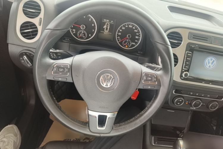 Used Volkswagen Tiguan 2017 300TSI Automatic Two-Wheel Drive Silk Road Comfort Edition Steering Wheel