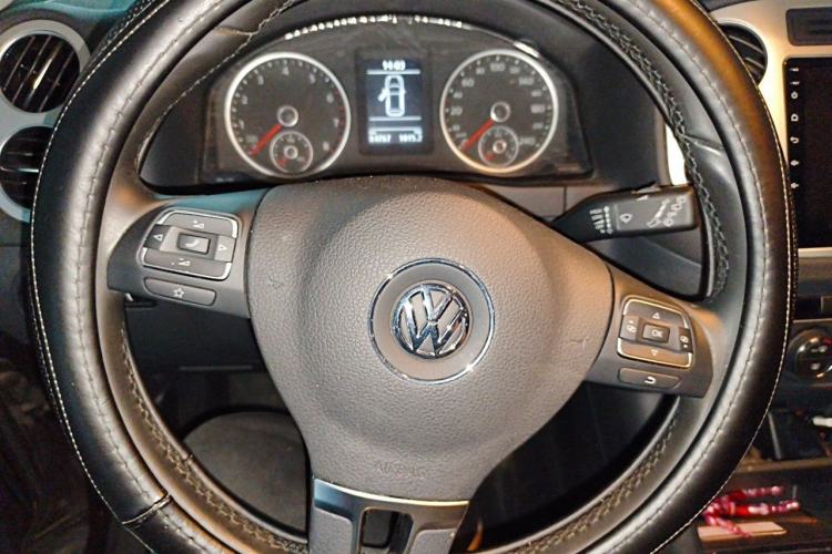Used Volkswagen Tiguan 2017 300TSI Automatic Two-Wheel Drive Silk Road Comfort Edition Steering Wheel