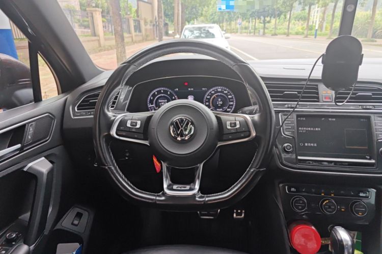 Used Volkswagen Tiguan 2017 380TSI Four-Wheel Drive R-Line Steering Wheel