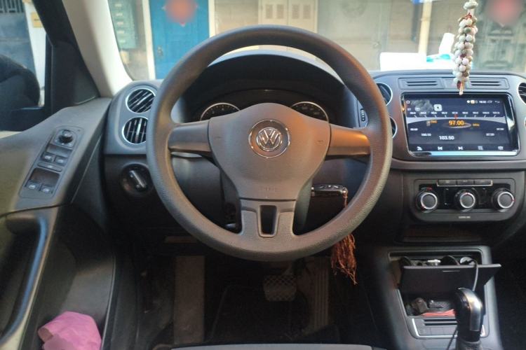 Used Volkswagen Tiguan 2017 300TSI Automatic Two-Wheel Drive Silk Road Luxury Edition Steering Wheel