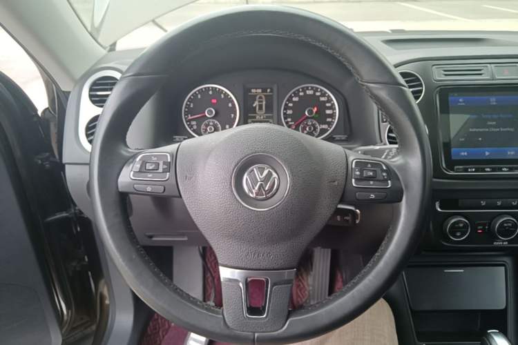 Used Volkswagen Tiguan 2017 300TSI Automatic Two-Wheel Drive Silk Road Comfort Edition Steering Wheel