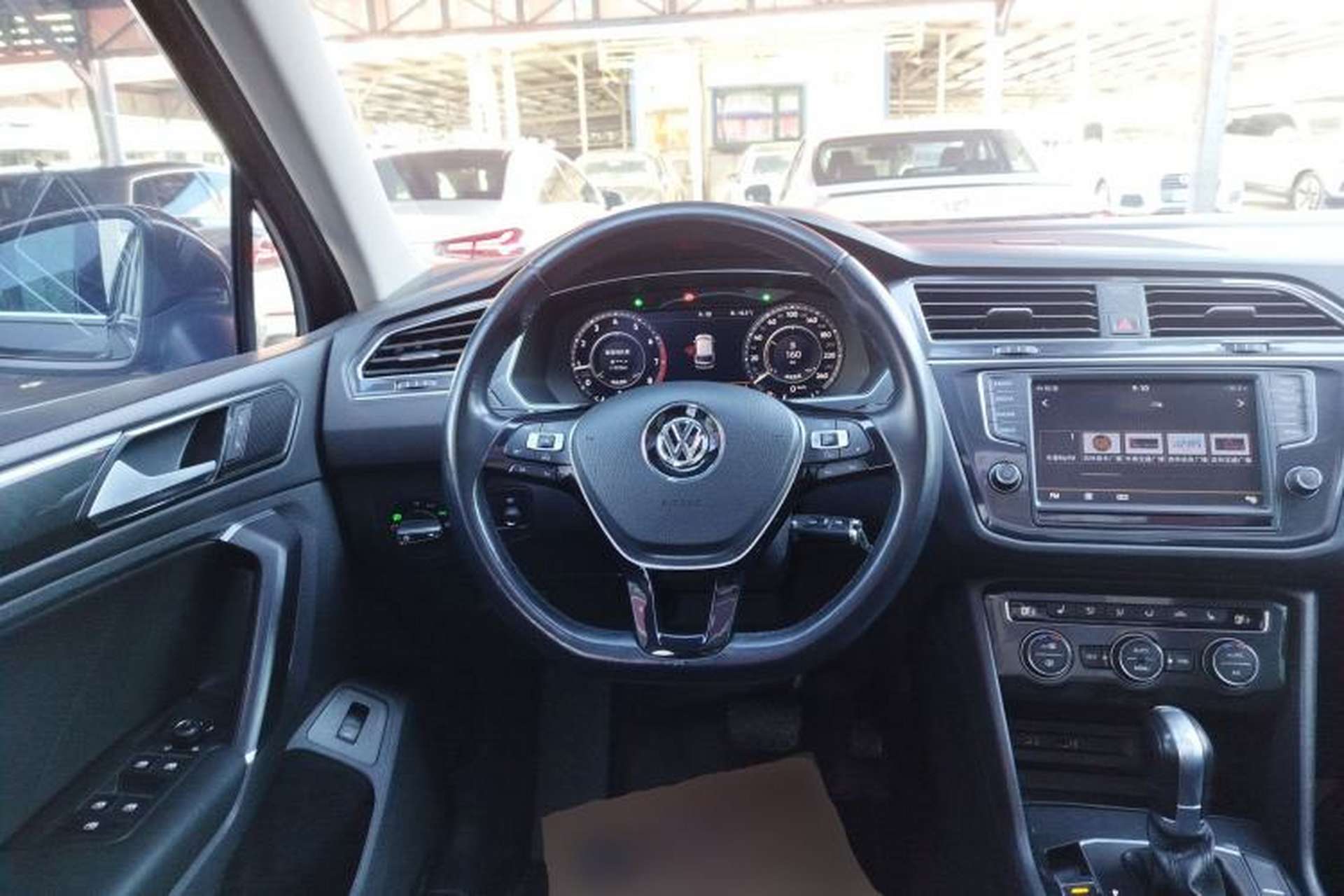 Used Volkswagen Tiguan 2017 330TSI All-Wheel-Drive Innovation Model Steering Wheel