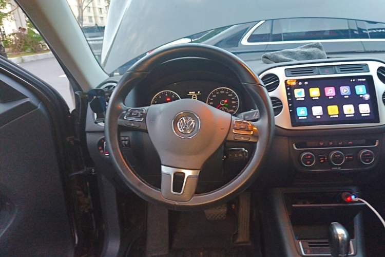 Used Volkswagen Tiguan 2017 300TSI Automatic Two-Wheel Drive Silk Road Comfort Edition Steering Wheel