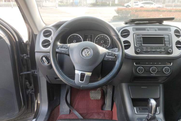 Used Volkswagen Tiguan 2017 300TSI Automatic Two-Wheel Drive Silk Road Comfort Edition Steering Wheel