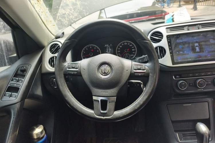Used Volkswagen Tiguan 2017 300TSI Automatic Two-Wheel Drive Silk Road Comfort Edition Steering Wheel