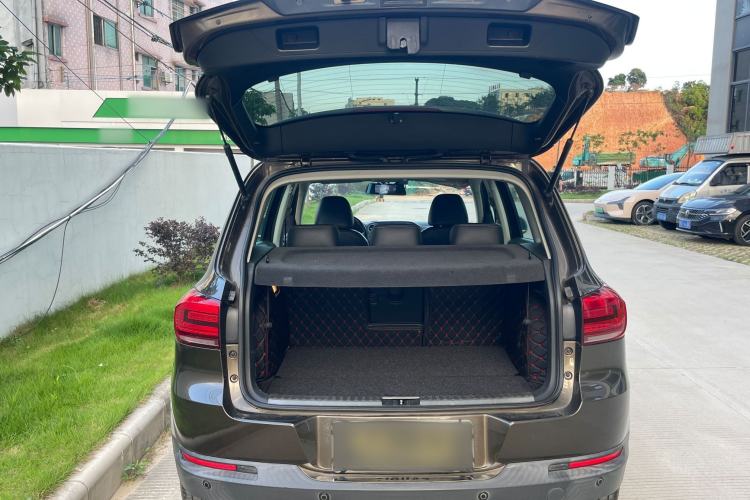 Used Volkswagen Tiguan 2017 300TSI Automatic Two-Wheel Drive Silk Road Luxury Edition Trunk