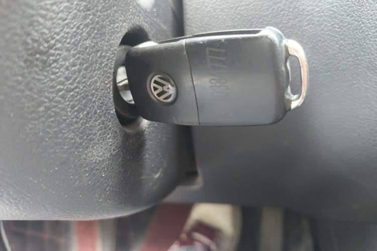 Used Volkswagen Tiguan 2017 300TSI Automatic Two-Wheel Drive Silk Road Comfort Edition Vehicle Key