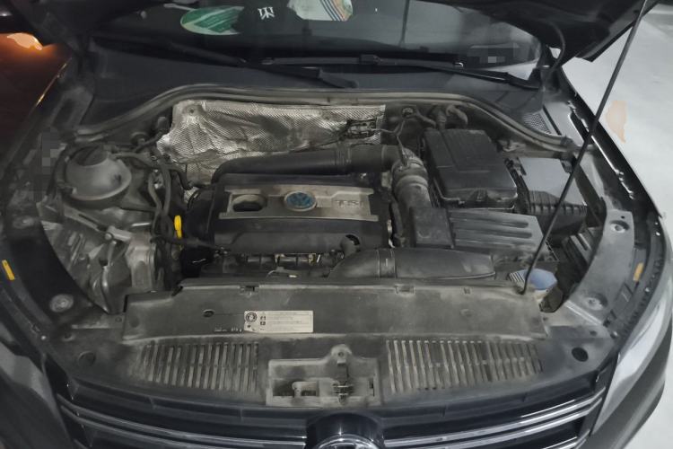 Used Volkswagen Tiguan 2017 300TSI Automatic Two-Wheel Drive Silk Road Comfort Edition Engine Bay