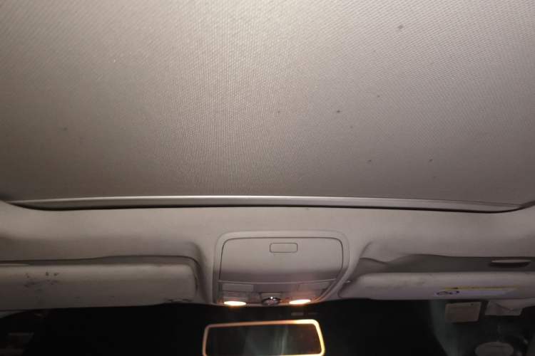 Used Volkswagen Tiguan 2017 300TSI Automatic Two-Wheel Drive Silk Road Comfort Edition Headliner