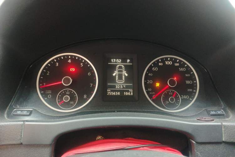 Used Volkswagen Tiguan 2017 300TSI Automatic Two-Wheel Drive Silk Road Comfort Edition Instrument Cluster