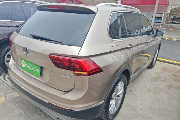 Used Volkswagen Tiguan 2017 330TSI All-Wheel-Drive Innovation Model Rear Right 45 Deg