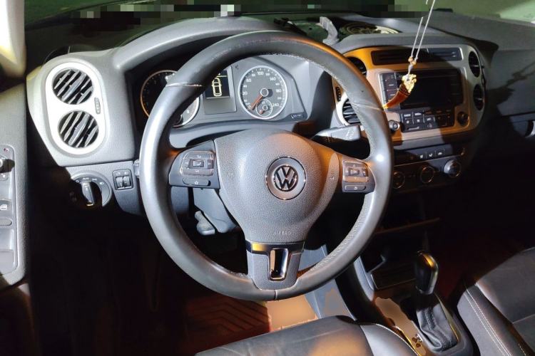 Used Volkswagen Tiguan 2017 300TSI Automatic Two-Wheel Drive Silk Road Comfort Edition Steering Wheel