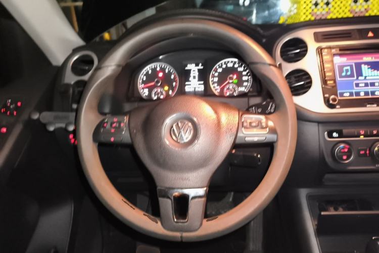 Used Volkswagen Tiguan 2017 300TSI Automatic Two-Wheel Drive Silk Road Comfort Edition Steering Wheel