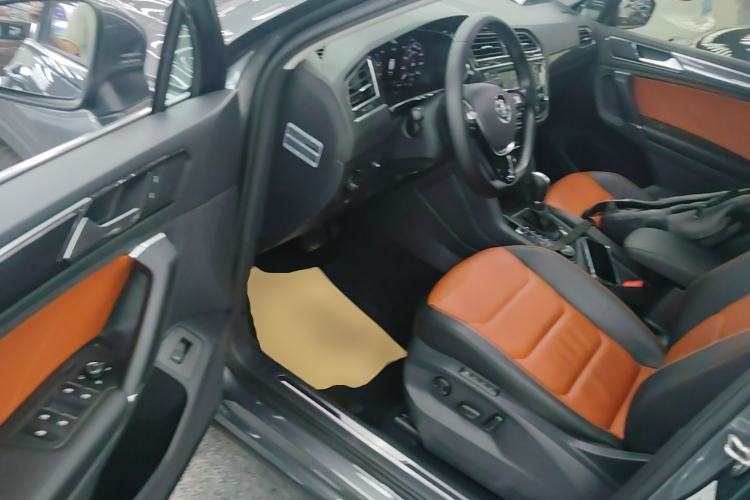 Used Volkswagen Tiguan 2017 330TSI All-Wheel-Drive Innovation Model Driver Seat