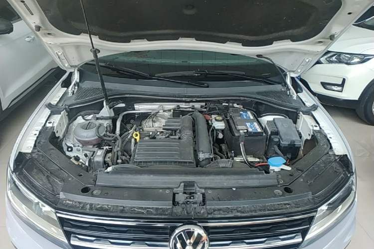 Used Volkswagen Tiguan 2017 280TSI Two-Wheel-Drive Elite Version Engine Bay