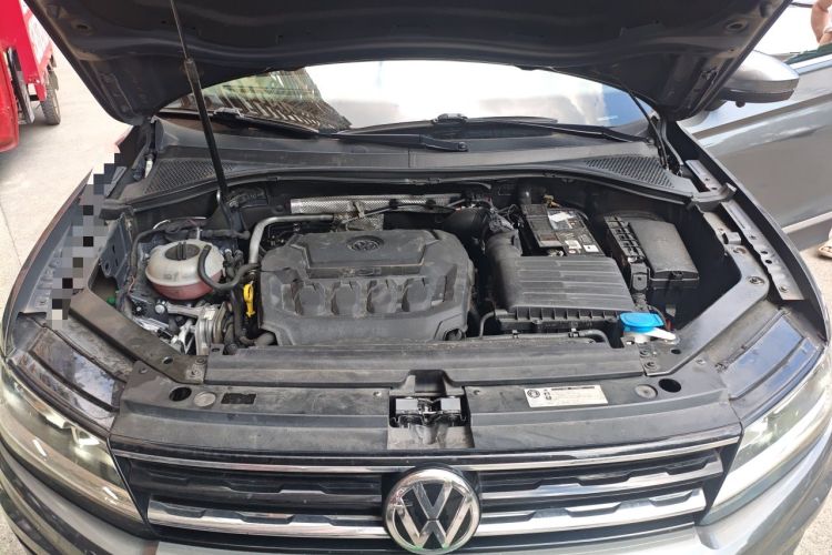 Used Volkswagen Tiguan 2017 330TSI All-Wheel-Drive Innovation Model Engine Bay