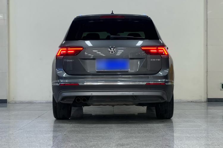 Used Volkswagen Tiguan 2017 330TSI All-Wheel-Drive Innovation Model Exterior 4