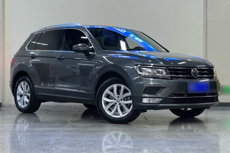 Used Volkswagen Tiguan 2017 330TSI All-Wheel-Drive Innovation Model Exterior 8