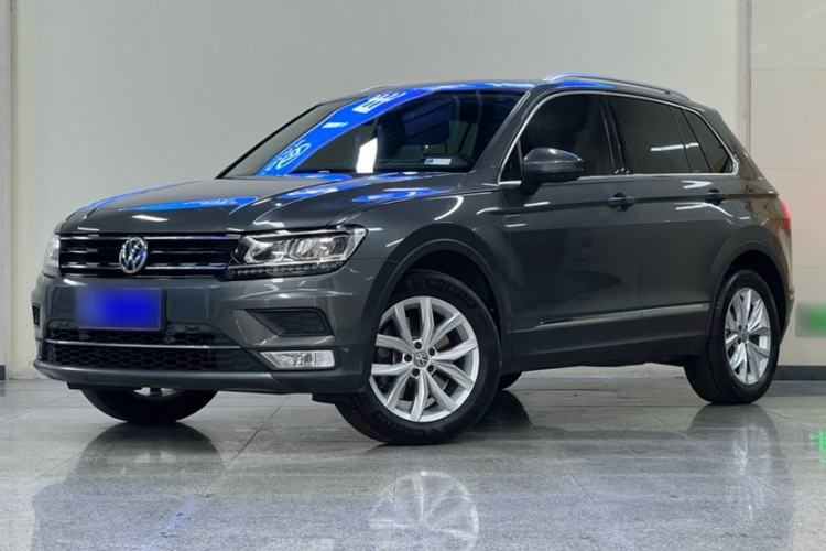 Used Volkswagen Tiguan 2017 330TSI All-Wheel-Drive Innovation Model Exterior 9