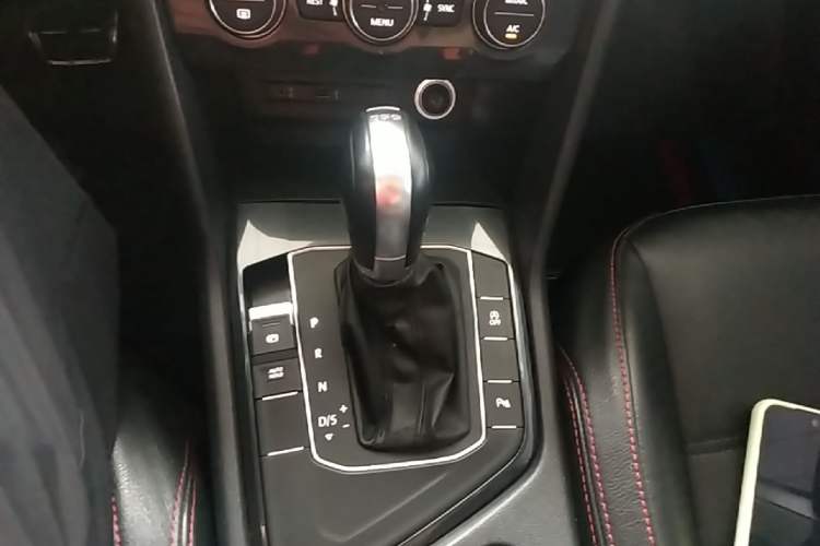 Used Volkswagen Tiguan 2017 280TSI Two-Wheel-Drive Elite Version Gear Lever