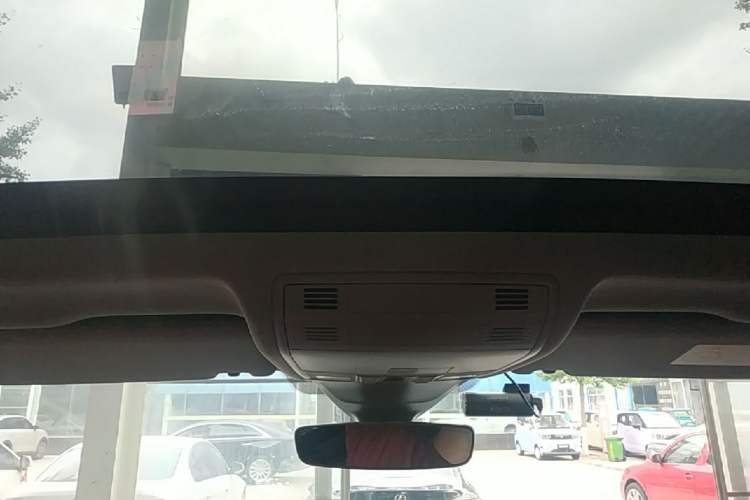 Used Volkswagen Tiguan 2017 280TSI Two-Wheel-Drive Elite Version Headliner
