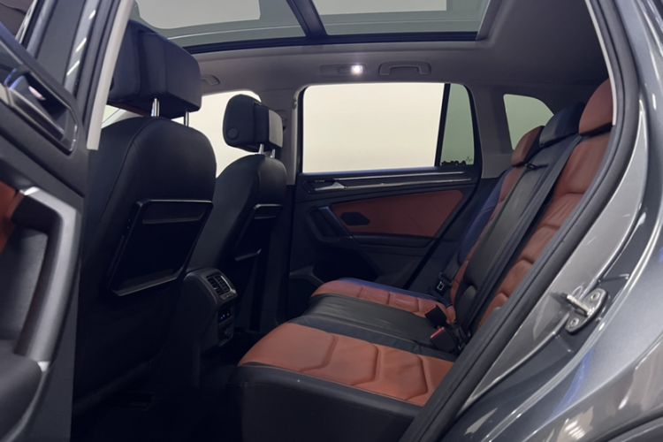 Used Volkswagen Tiguan 2017 330TSI All-Wheel-Drive Innovation Model Interior 2