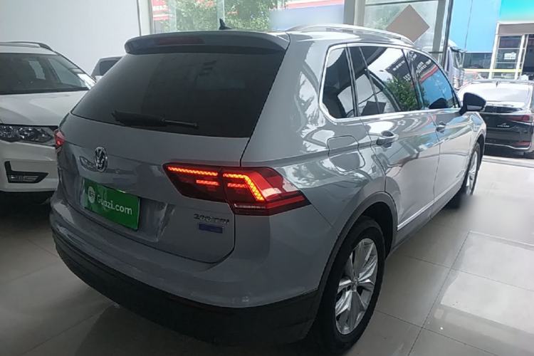 Used Volkswagen Tiguan 2017 280TSI Two-Wheel-Drive Elite Version Rear Right 45 Deg