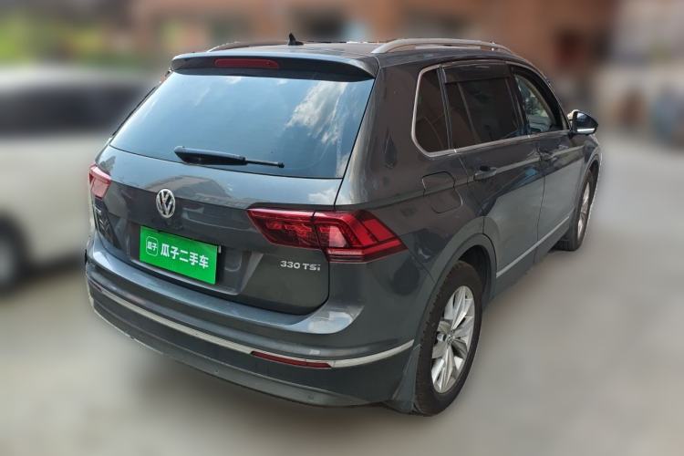 Used Volkswagen Tiguan 2017 330TSI All-Wheel-Drive Innovation Model Rear Right 45 Deg