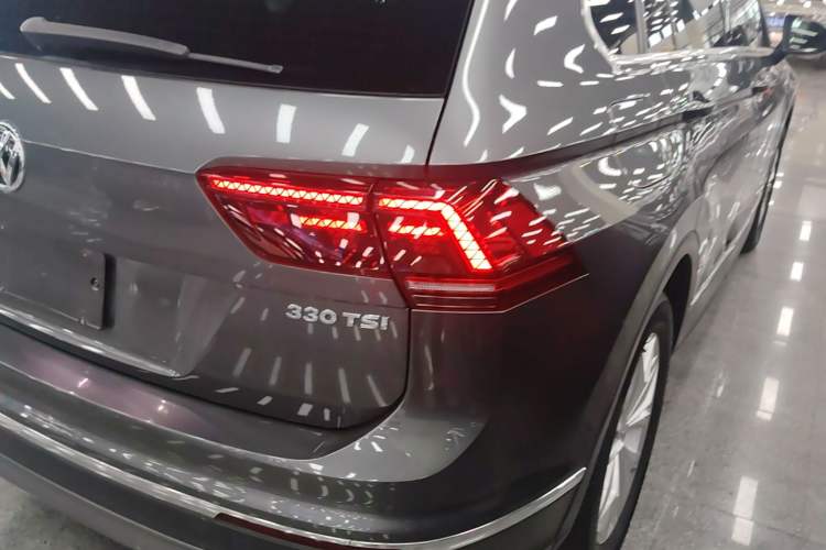 Used Volkswagen Tiguan 2017 330TSI All-Wheel-Drive Innovation Model Right Rear Taillight