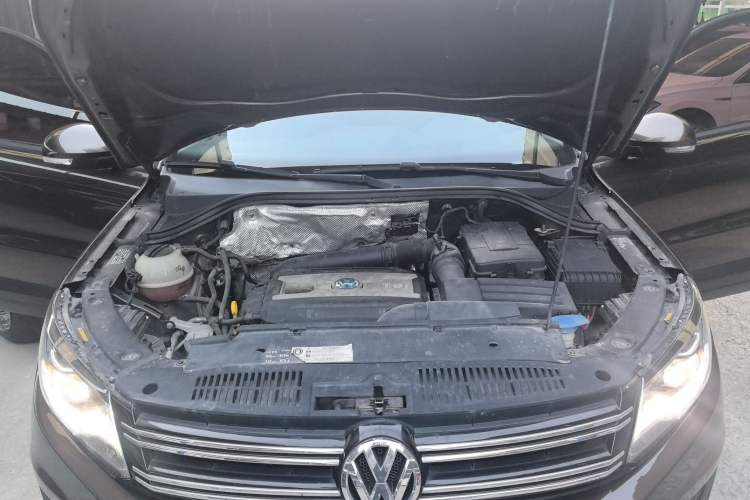 Used Volkswagen Tiguan 2017 300TSI Automatic Two-Wheel Drive Silk Road Comfort Edition Engine Bay