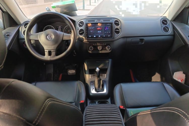 Used Volkswagen Tiguan 2017 300TSI Automatic Two-Wheel Drive Silk Road Luxury Edition Center Console