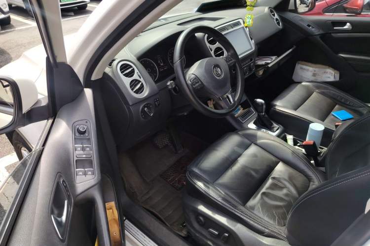 Used Volkswagen Tiguan 2017 300TSI Automatic Two-Wheel Drive Silk Road Comfort Edition Driver Seat