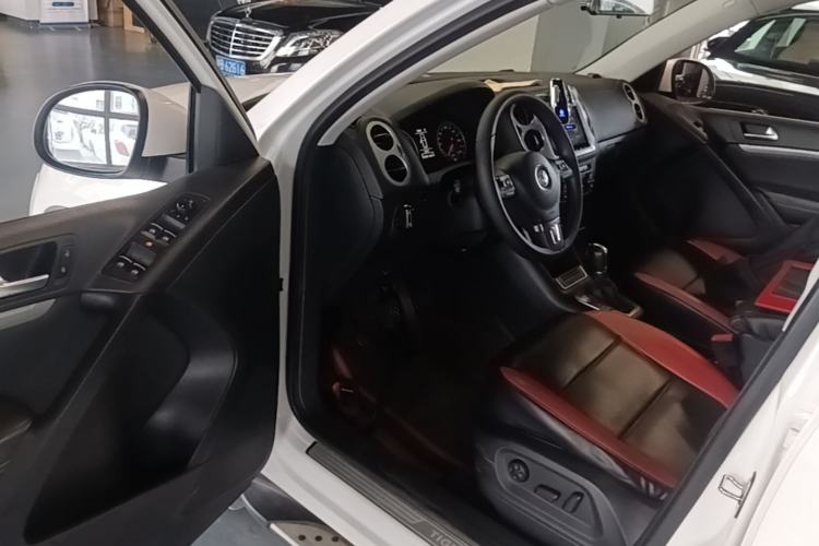 Used Volkswagen Tiguan 2017 300TSI Automatic Two-Wheel Drive Silk Road Comfort Edition Driver Seat