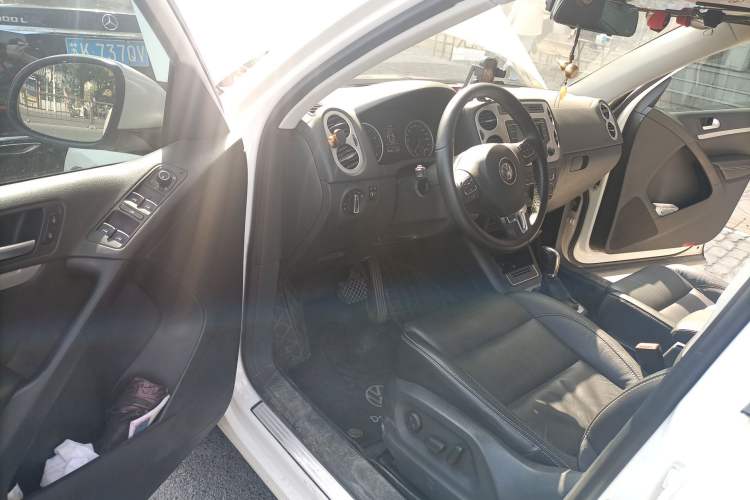 Used Volkswagen Tiguan 2017 300TSI Automatic Two-Wheel Drive Silk Road Comfort Edition Driver Seat