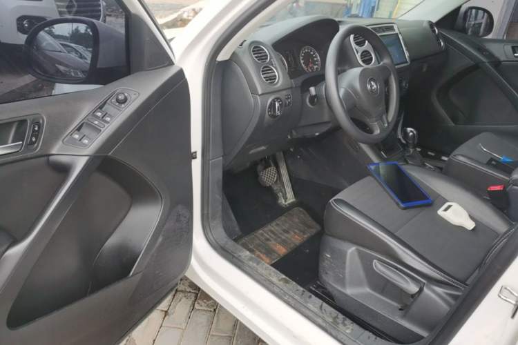 Used Volkswagen Tiguan 2017 300TSI Automatic Two-Wheel Drive Silk Road Luxury Edition Driver Seat
