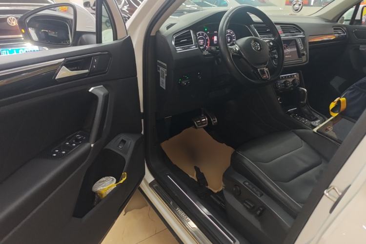 Used Volkswagen Tiguan 2017 330TSI All-Wheel-Drive Innovation Model Driver Seat