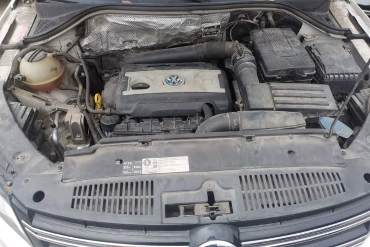 Used Volkswagen Tiguan 2017 300TSI Automatic Two-Wheel Drive Silk Road Comfort Edition Engine Bay