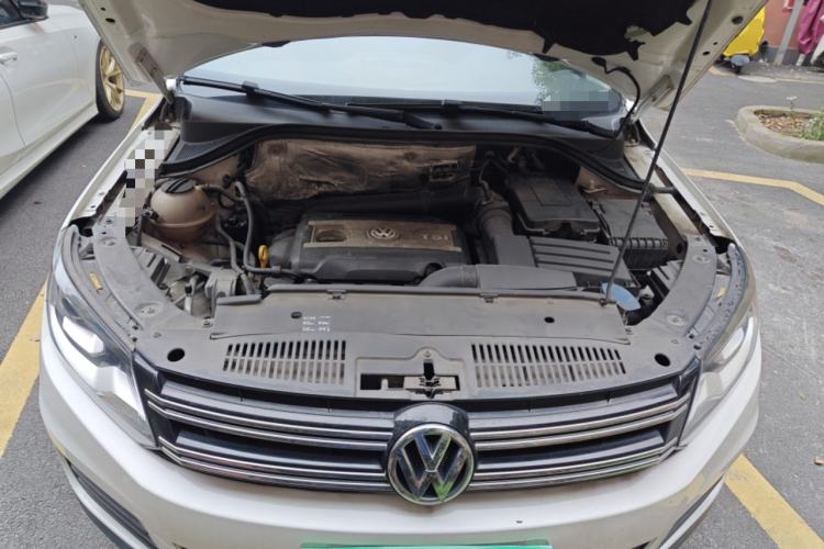 Used Volkswagen Tiguan 2017 300TSI Automatic Two-Wheel Drive Silk Road Comfort Edition Engine Bay