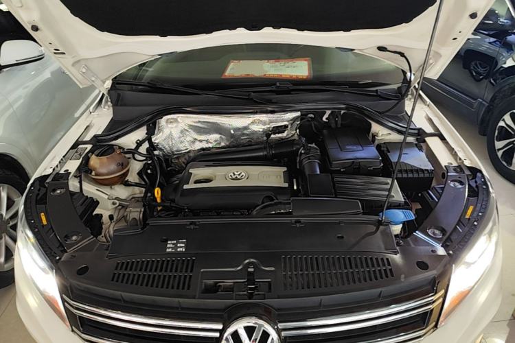 Used Volkswagen Tiguan 2017 300TSI Automatic Two-Wheel Drive Silk Road Comfort Edition Engine Bay