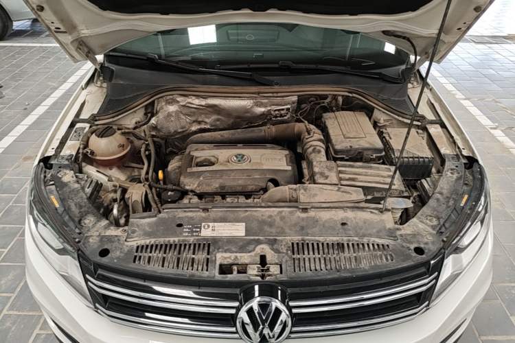 Used Volkswagen Tiguan 2017 300TSI Automatic Two-Wheel Drive Silk Road Comfort Edition Engine Bay