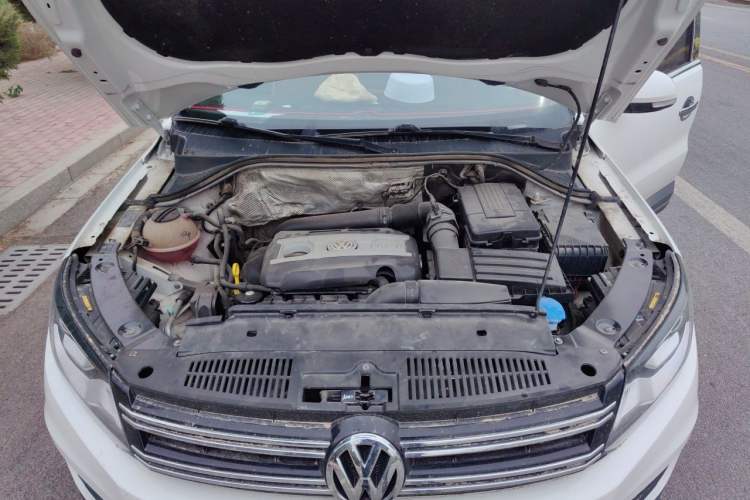 Used Volkswagen Tiguan 2017 300TSI Automatic Two-Wheel Drive Silk Road Comfort Edition Engine Bay