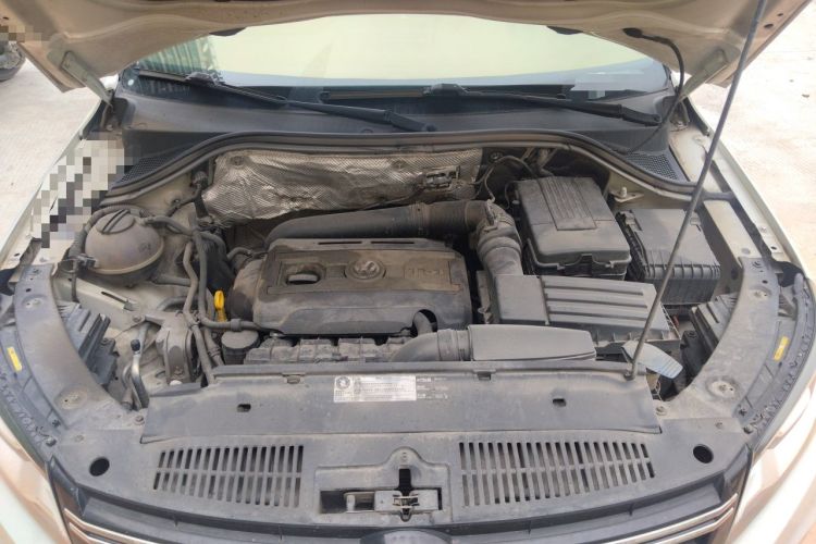 Used Volkswagen Tiguan 2017 300TSI Automatic Two-Wheel Drive Silk Road Comfort Edition Engine Bay