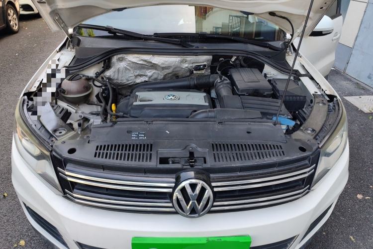 Used Volkswagen Tiguan 2017 300TSI Automatic Two-Wheel Drive Silk Road Comfort Edition Engine Bay