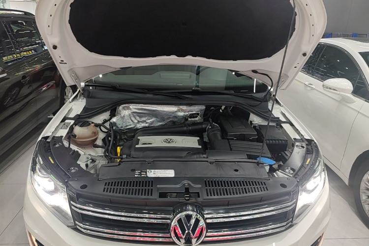 Used Volkswagen Tiguan 2017 300TSI Automatic Two-Wheel Drive Silk Road Comfort Edition Engine Bay
